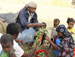 یمنی‌ها از گرسنگی به تغذیه از برگ درختان روی آورده اند