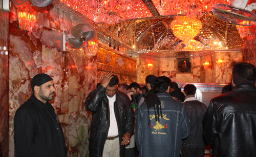 خدا کند که بیاید آن که منتقم خون حسین (ع) است.