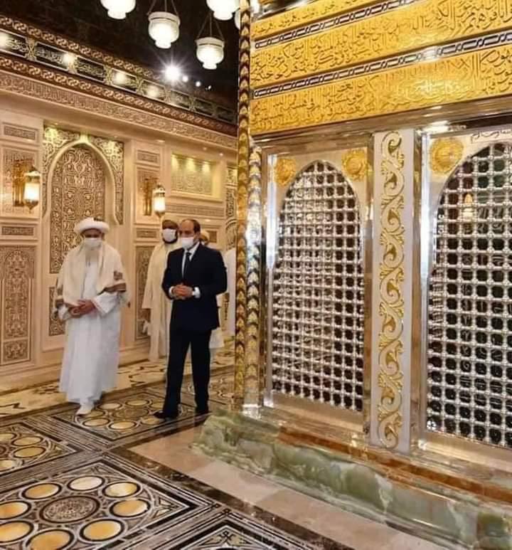 افتتاح مسجد الحسين بعد أعمال التجديد الشاملة - الصورة (10)