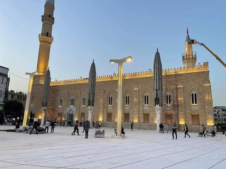  افتتاح مسجد الحسين بعد أعمال التجديد الشاملة - الصورة (3)