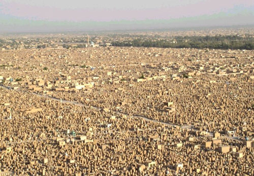 Cemetery of Wadi al - salam - Islam Guidance